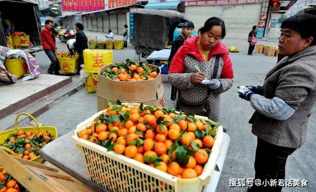 小砂糖橘著急趕車 搭上“鐵警快遞”